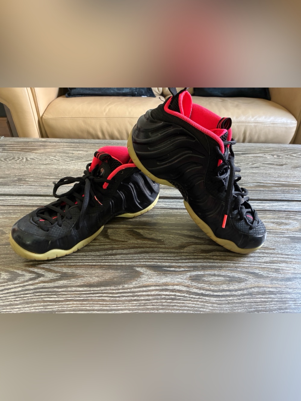 Men’s Nike pro foamposite Yeezy  glow in dark soles 10 1/2